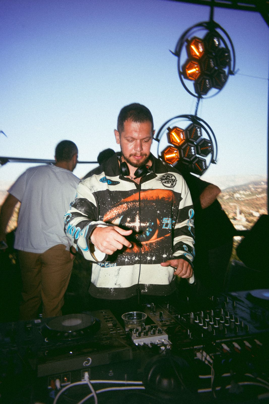 The Getaway — on the decks